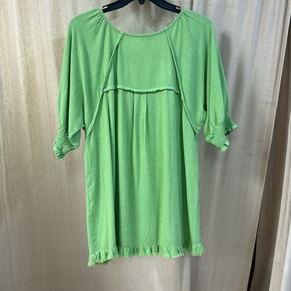 Green Short Sleeve Round Neck Top - Umgee - Picture 2 of 5